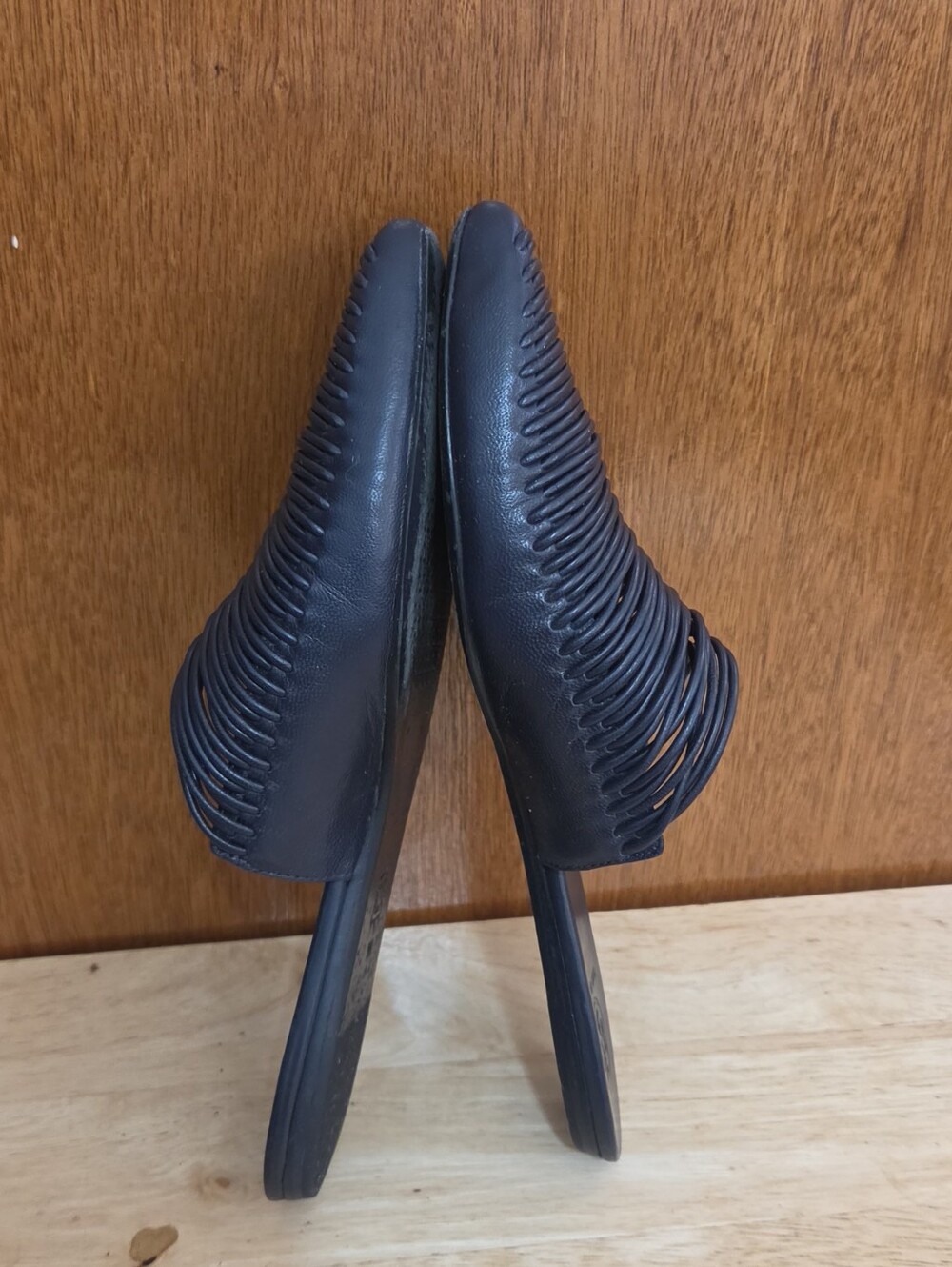 Tory Burch Sienna Black Leather Pointed Toe Woven Flat Slide Mules Size 7M - Picture 7 of 14